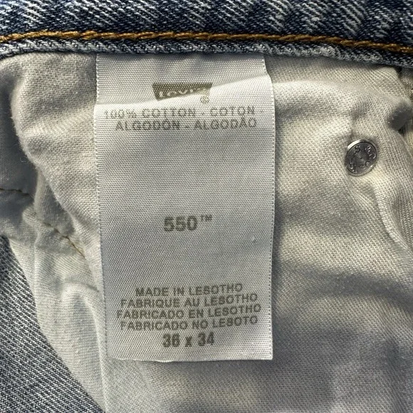 Levis 550 Jeans Mens 36x34 Relaxed Fit Tapered Leg Light Wash Denim Cotton - Picture 7 of 10